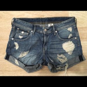 Distressed denim short